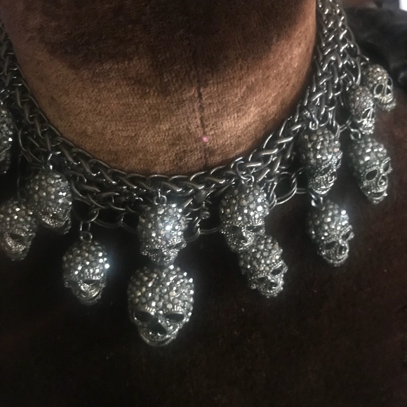 Sculls and rhinestone crystal choker. - Picture 2 of 4
